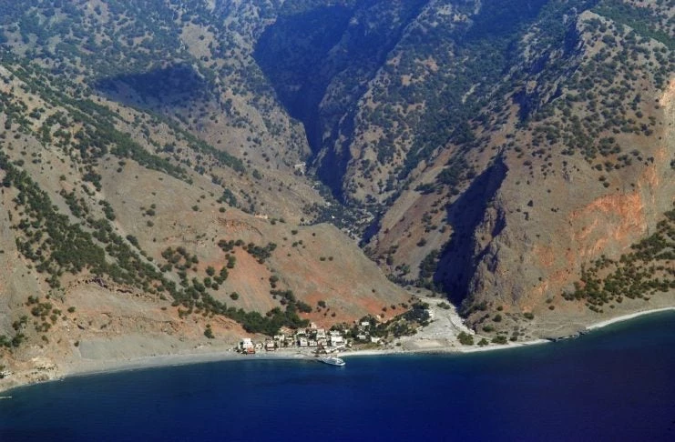 Ο πιο απόρθητος οικισμός στην Ελλάδα – Καταφύγιο των κυνηγημένων Ελλήνων